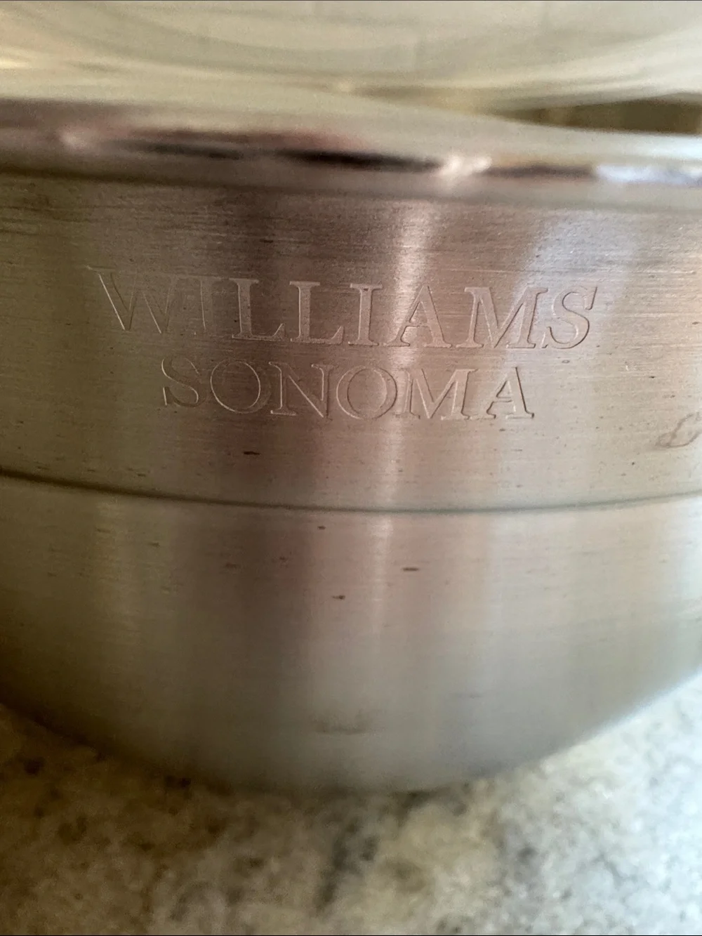Williams Sonoma set of 3 Stainless Steel Bowls with Clear Lids